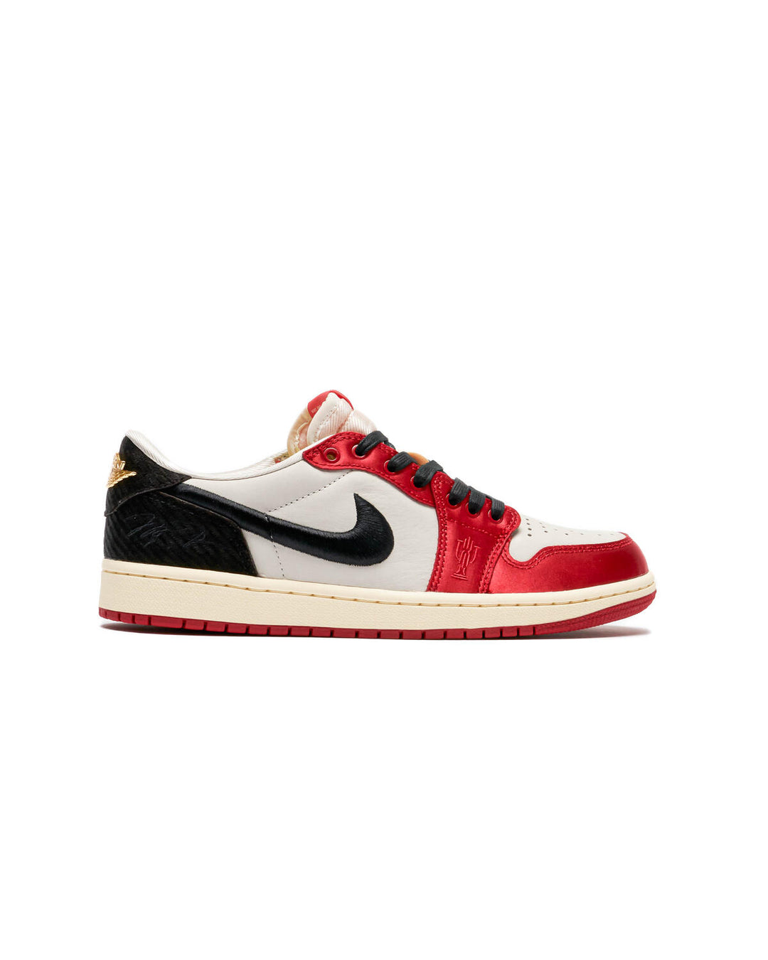 Sail J1 Low Red Black Air Jordan Low Black/Sail/Gym Red